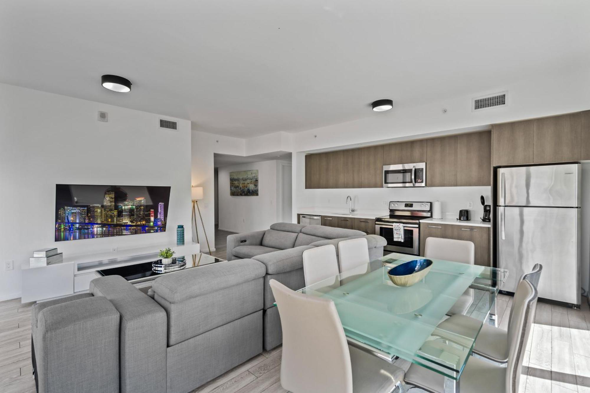 Amazing Location In The Heart Of * Miami
